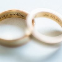 the-wedding-rings-close-up-PDCZWUQ.jpg