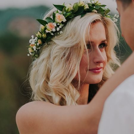 wedding-couple-on-the-nature-Q4C3FX5.jpg